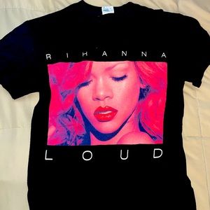 Rihanna ‘LOUD’ Tour Short Sleeve Tee